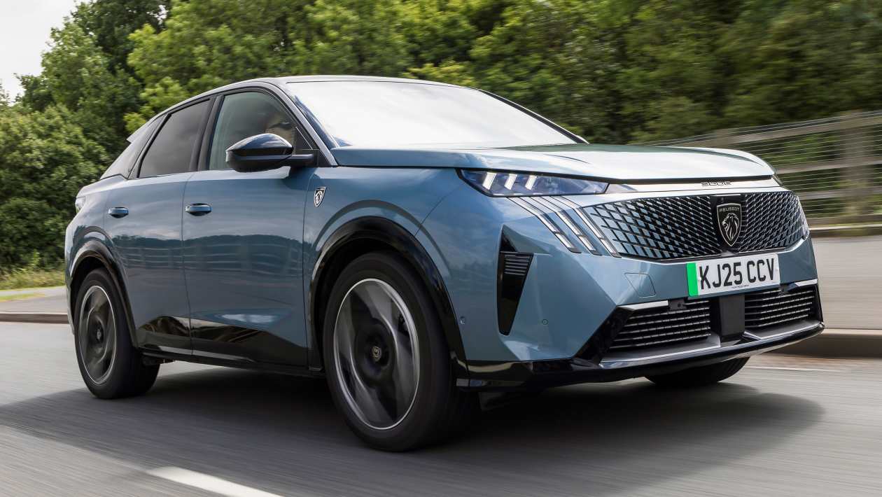 Les SUV Peugeot 3008 et 5008 deviennent un peu plus chics