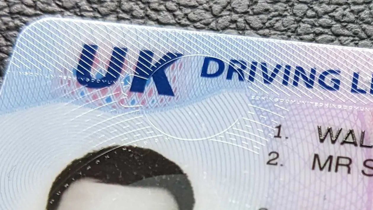 Les permis de conduire numériques seront lancés cette année alors que le gouvernement prévoit une application d'identification pour smartphone