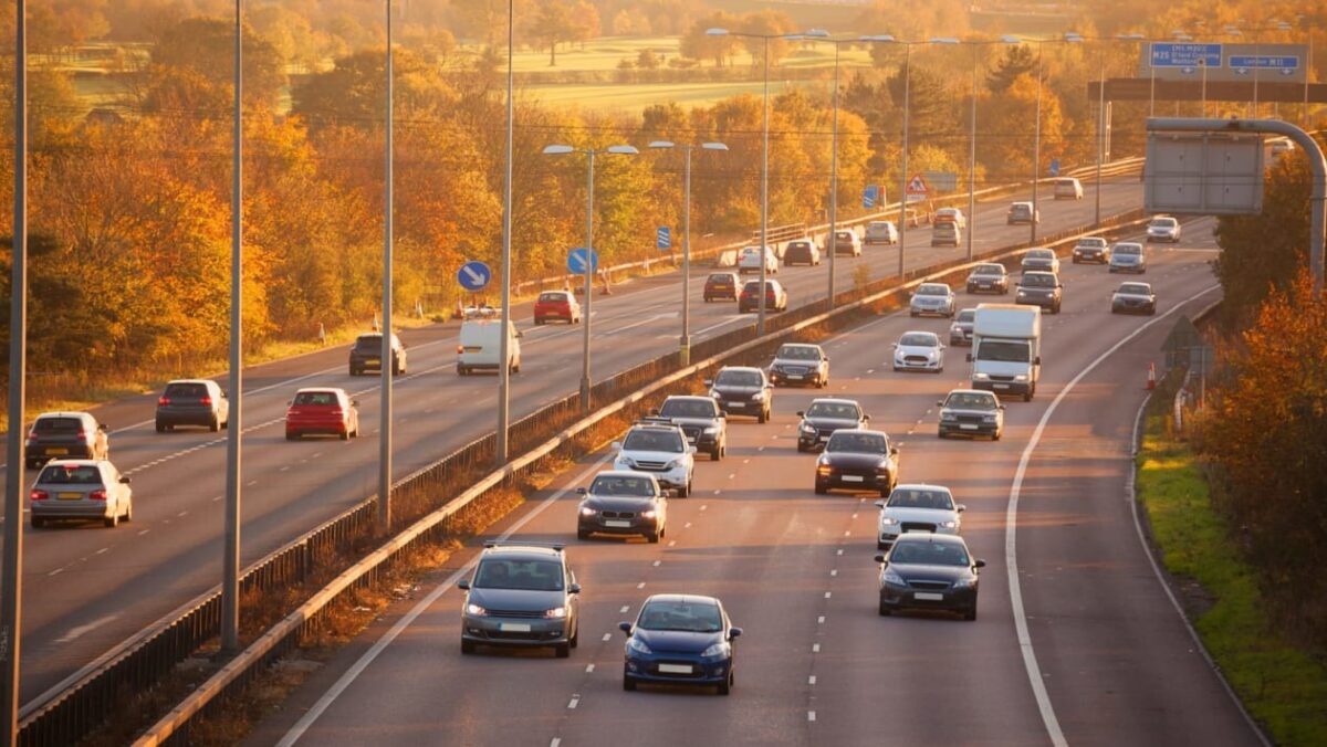 Les voitures britanniques accumulent des méga kilométrages : 6 millions ont parcouru plus de 100 000 miles, mais les acheteurs n'y toucheront pas
