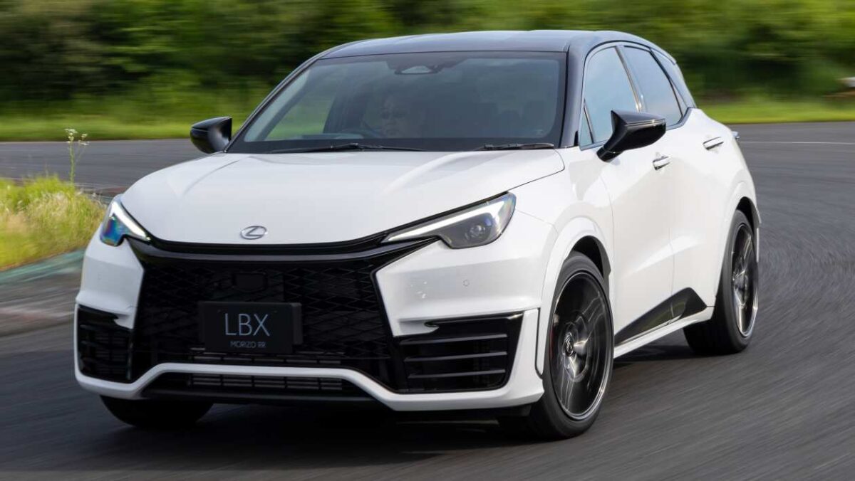 Kia Ceed - front tracking