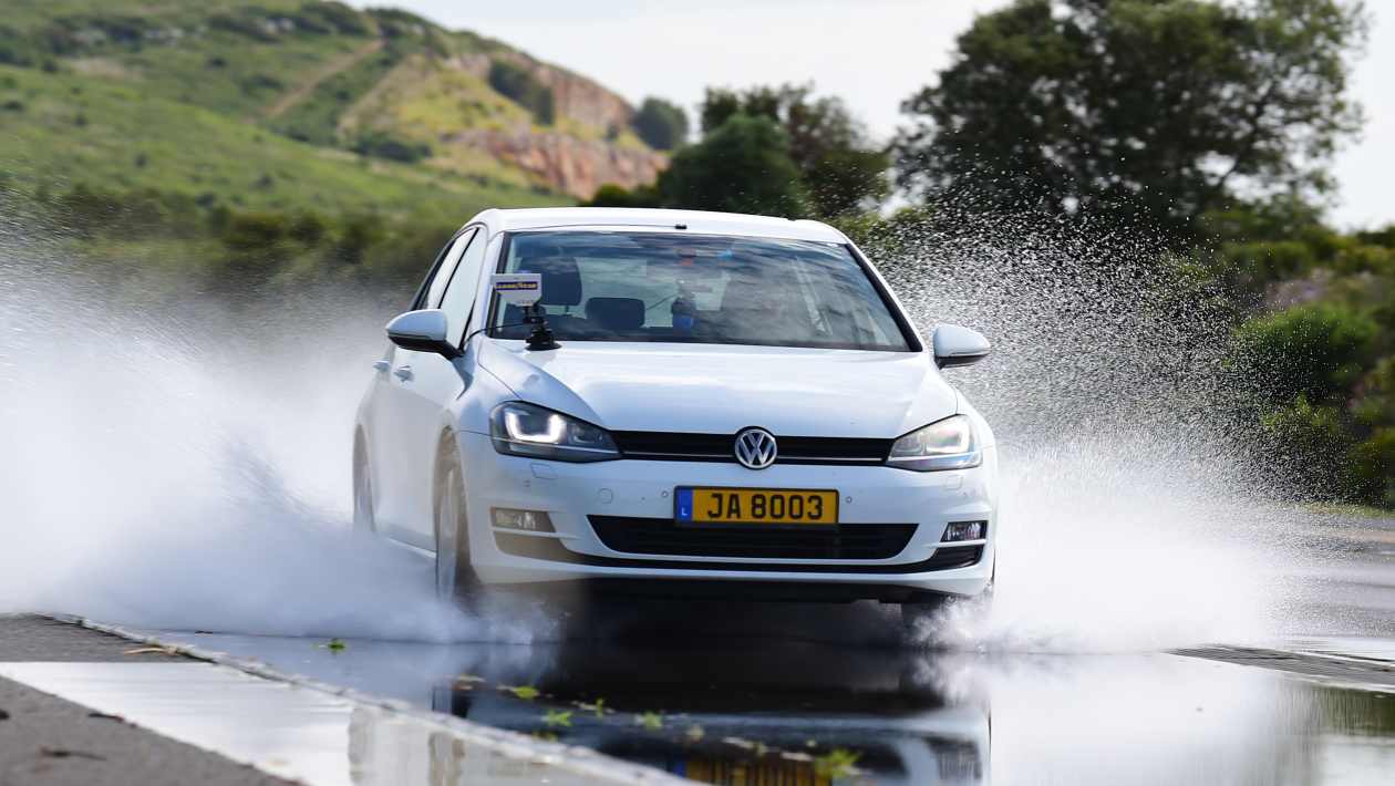 Meilleurs pneus de voiture à acheter maintenant 2024: Top pneus testés et examinés