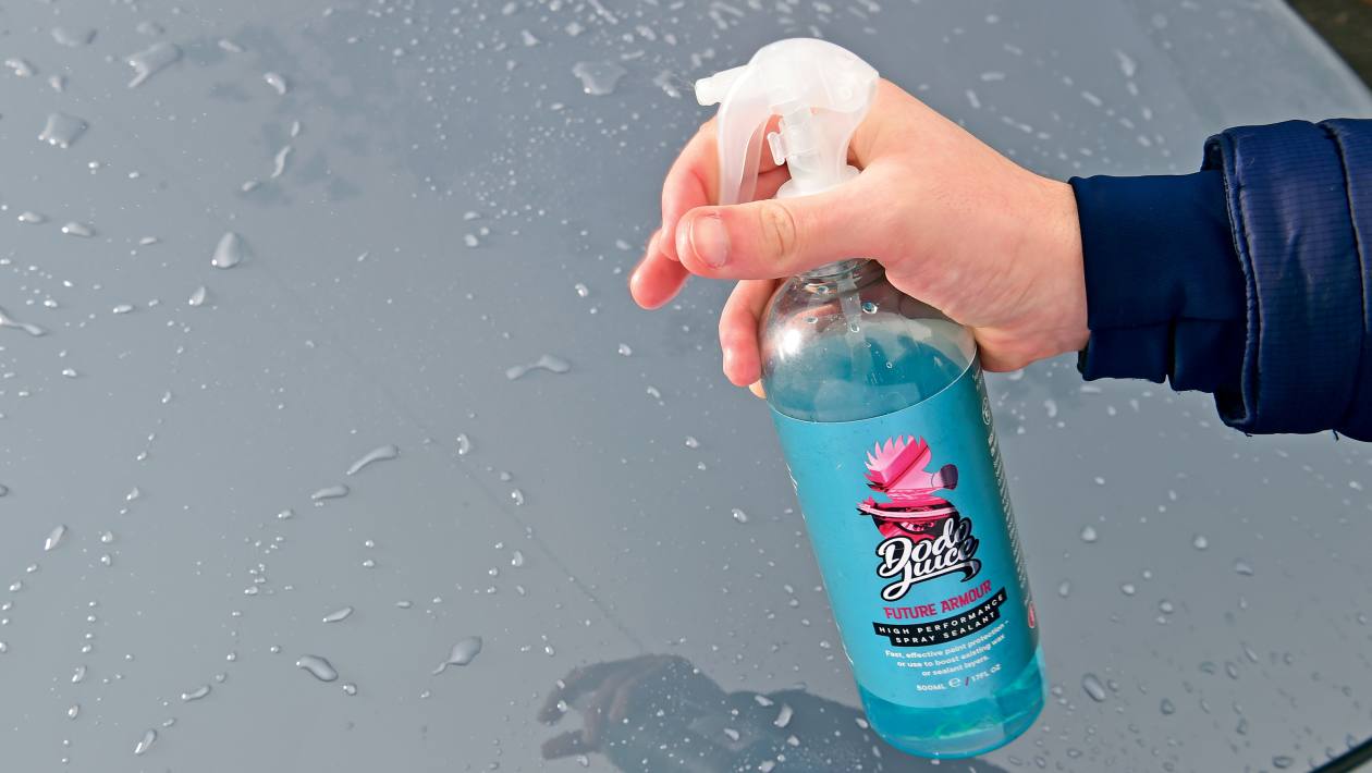 Meilleurs sprays de cire de lavage de voiture 2024