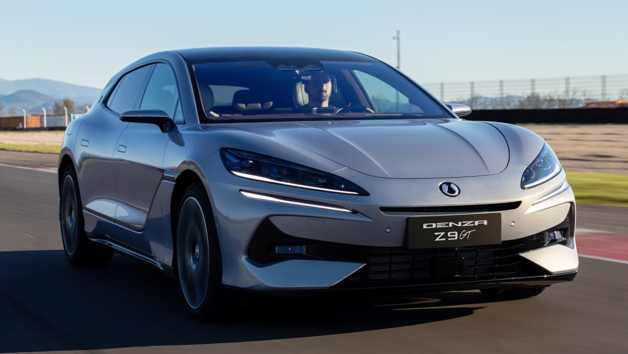 New Denza Z9GT 2025 Revue: Super Estate a BMW et Mercedes dans ses vues