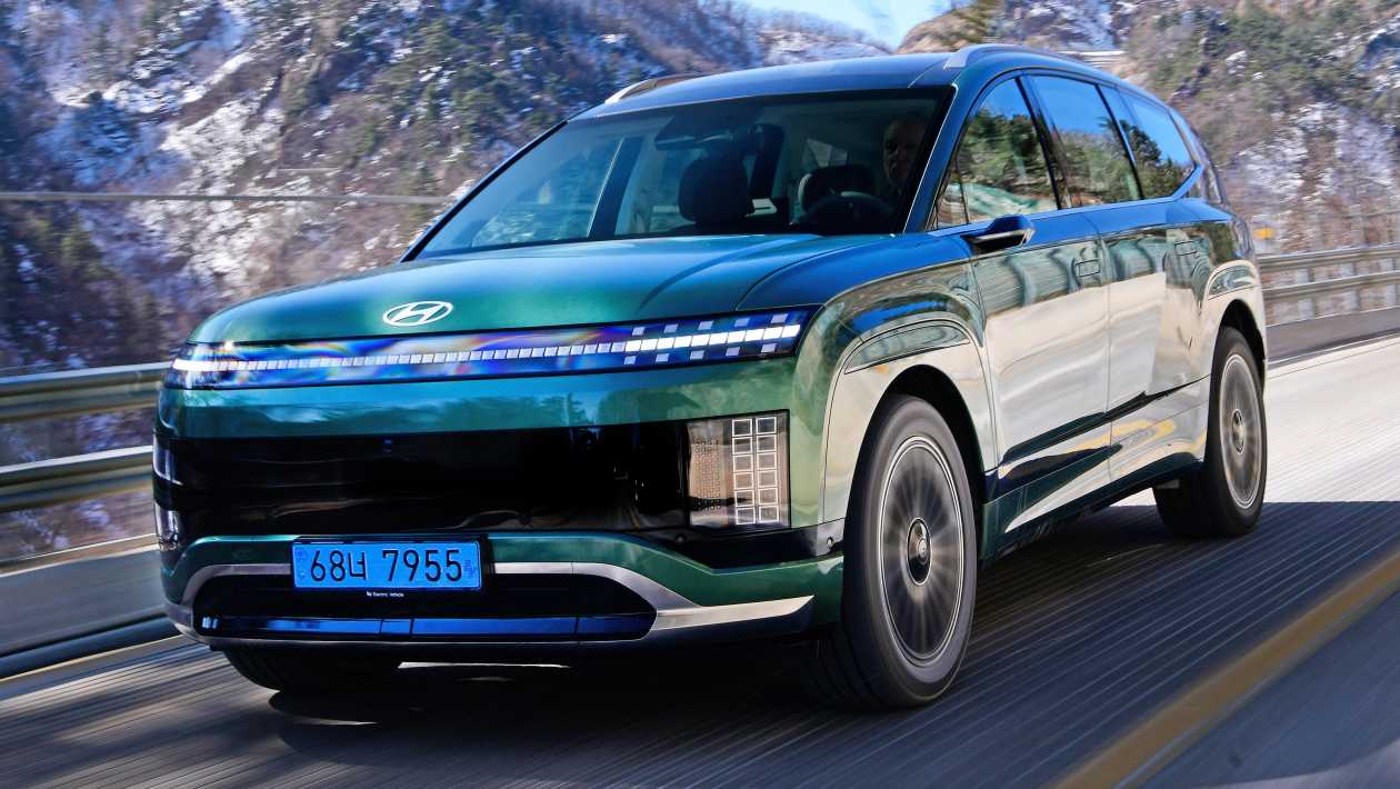 New Hyundai Ioniq 9 2025 Revue: le grand EV impressionne avec son espace et sa technologie