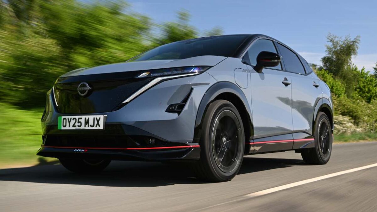 New Nissan Ariya Nismo 2025 Revue: Hot SUV est une occasion manquée