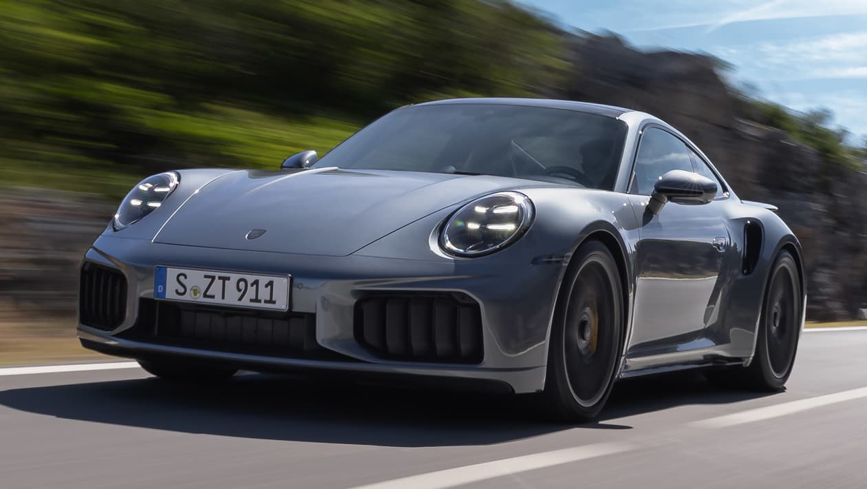 New Porsche 911 Turbo S Prêt à tuer les supercars avec un moteur hybride de 701 ch