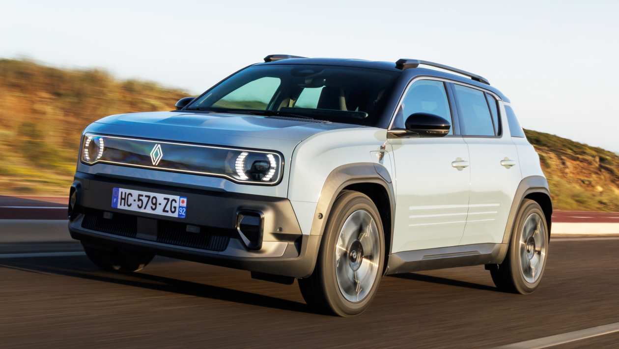 New Renault 4 2025 Review: Aussi bon que le Renault 5 avec le bonus de l'espace supplémentaire