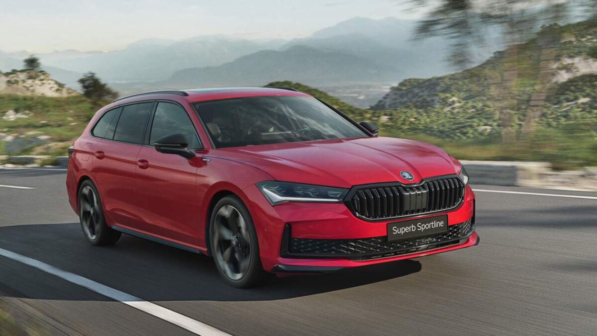 Nouveau Skoda Superb Sportline en vente maintenant, et oui, vous pouvez l'obtenir en tant que domaine