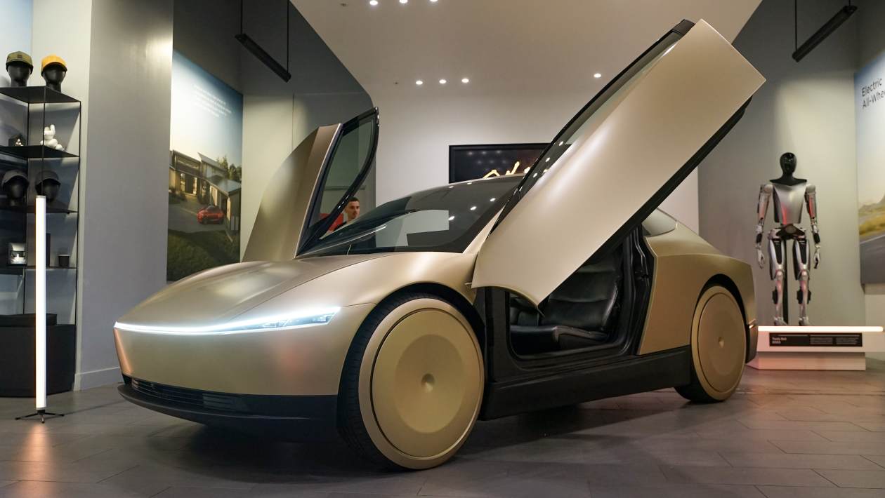 Nouveau Tesla Cybercab : détails sur l'autonomie, la puissance et la taille de la batterie révélés