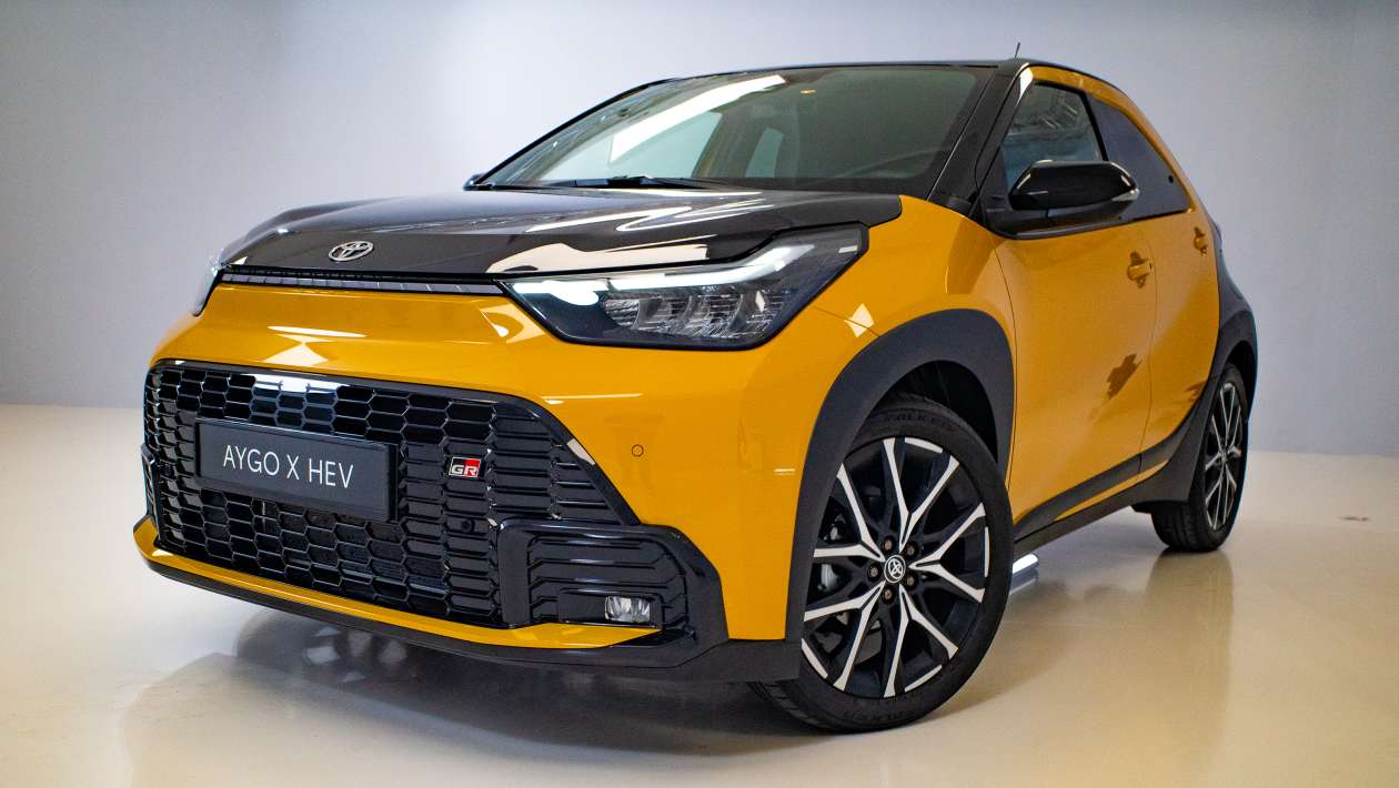 Nouveau Toyota Aygo x 2025 Aperçu: la voiture de ville bon marché obtient des looks moyens et une technologie hybride