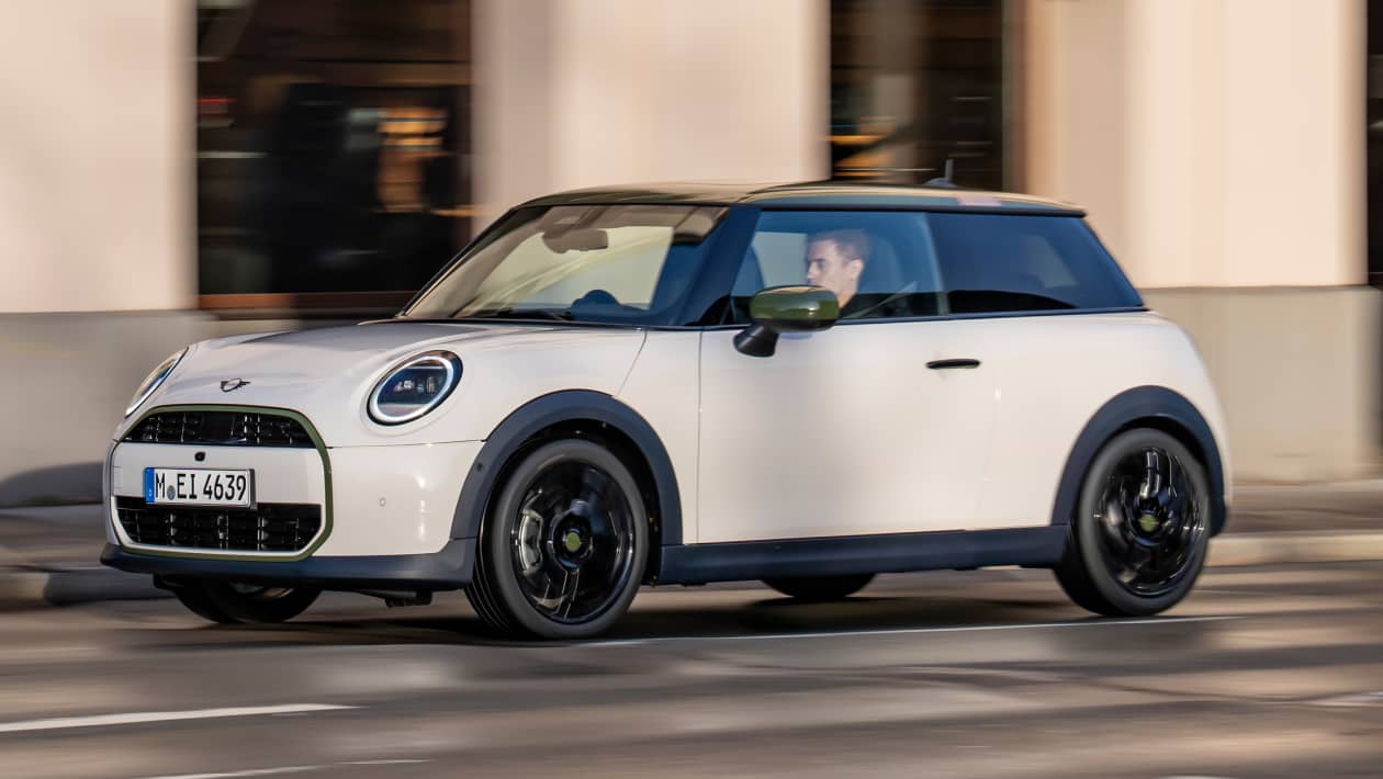Nouvelle MINI One : la Cooper la moins chère de la marque rejoint Paul Smith Editions