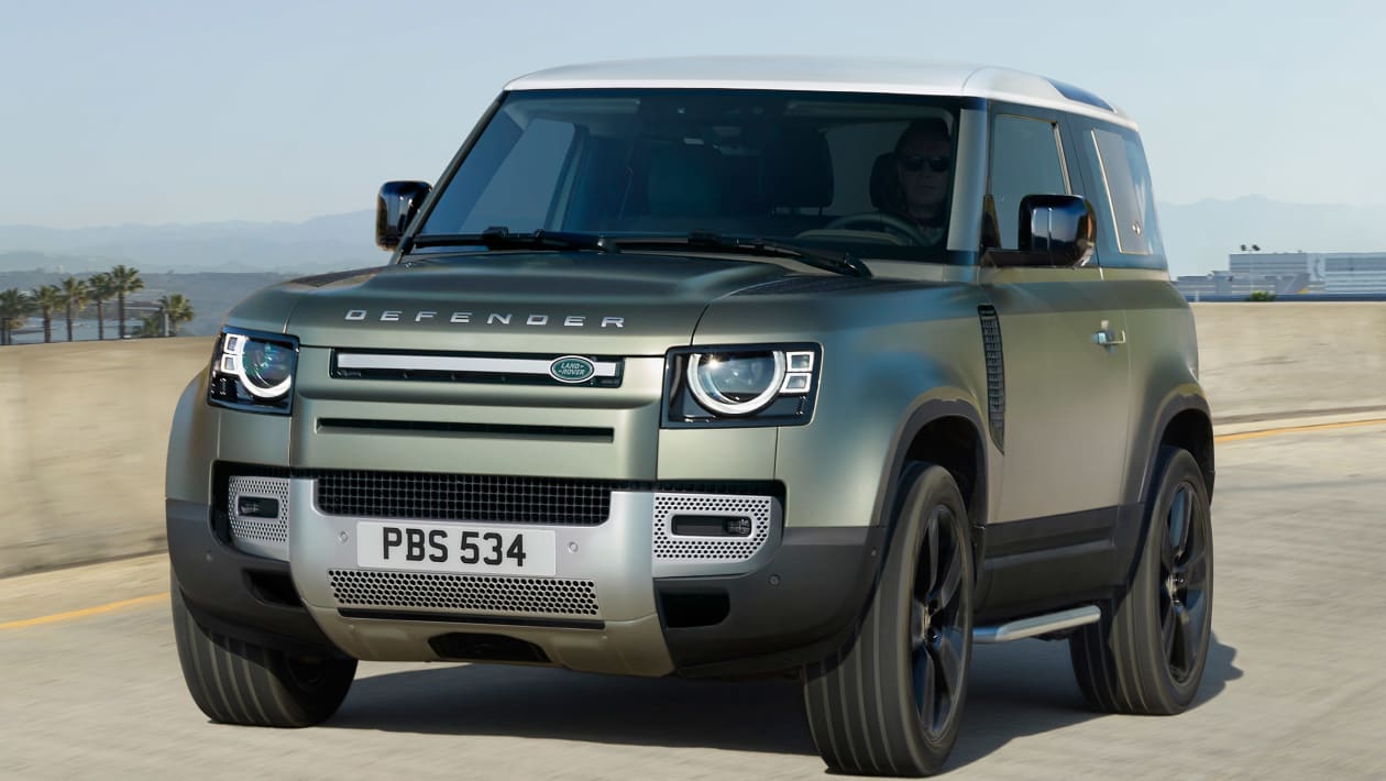 Land Rover Defender pick-up - front 3/4 white