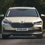 Offre automobile du jour : Skoda Superb Estate iV PHEV peut tout faire pour seulement 235 £ par mois