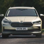 Offre automobile du jour : Skoda Superb Estate iV PHEV peut tout faire pour seulement 235 £ par mois