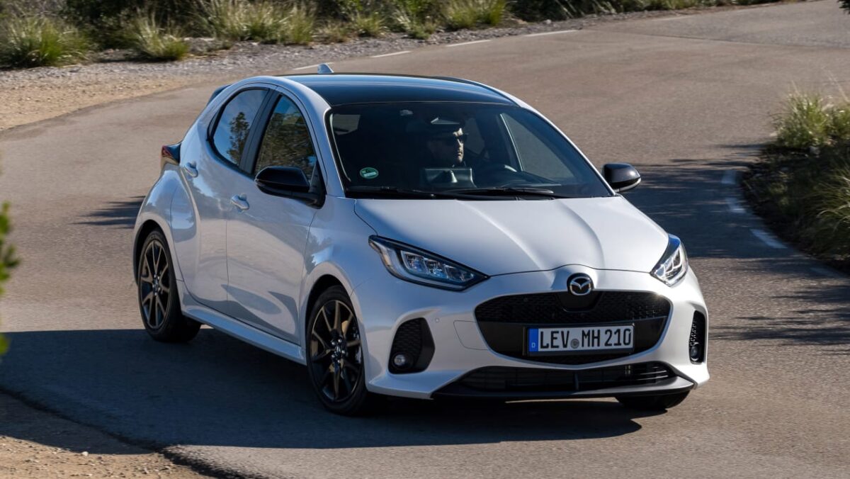 Offre automobile du jour : la Toyota Yaris la moins chère est, en fait, une Mazda à 198 £ par mois