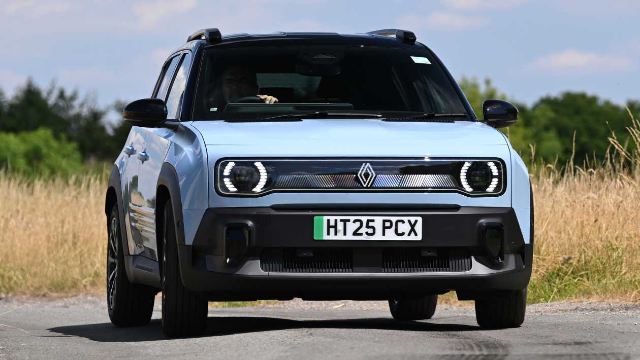 Offre automobile du jour : les prix des Renault 4 continuent de baisser ! C'est maintenant la somme faramineuse de 165 £ par mois