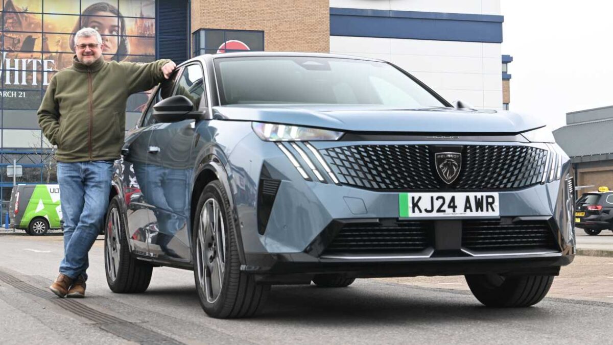 Peugeot E-3008 GT Test à long terme: look frappant mais technologie gênante