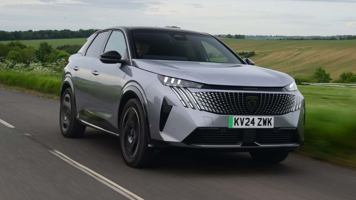 Peugeot E-3008 et E-5008 Gagnez le modèle Hot 321BHP dans le cadre des mises à jour de la gamme 2025