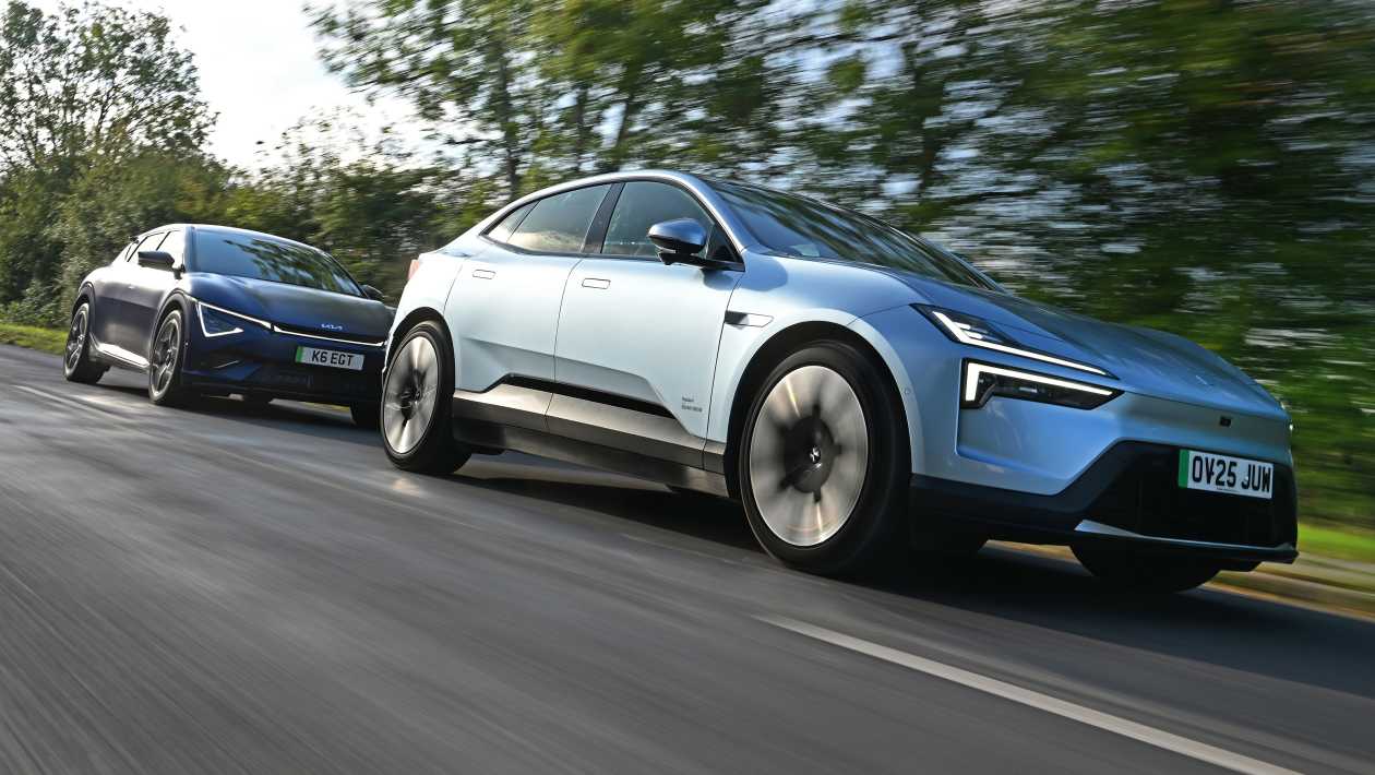 Polestar 4 contre Kia Ev6 GT: Quel SUV électrique obtient les projecteurs?