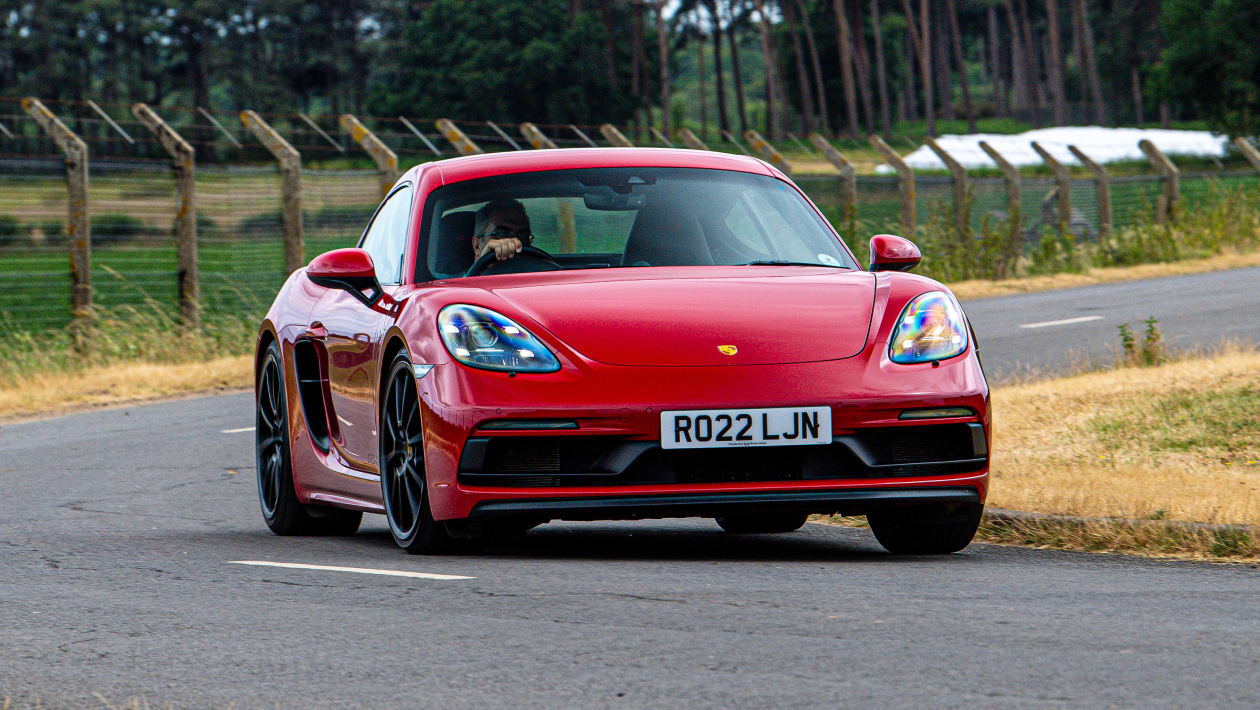 Porsche Boxster et Cayman ont hache sans de nouvelles commandes prises et EV sur le chemin