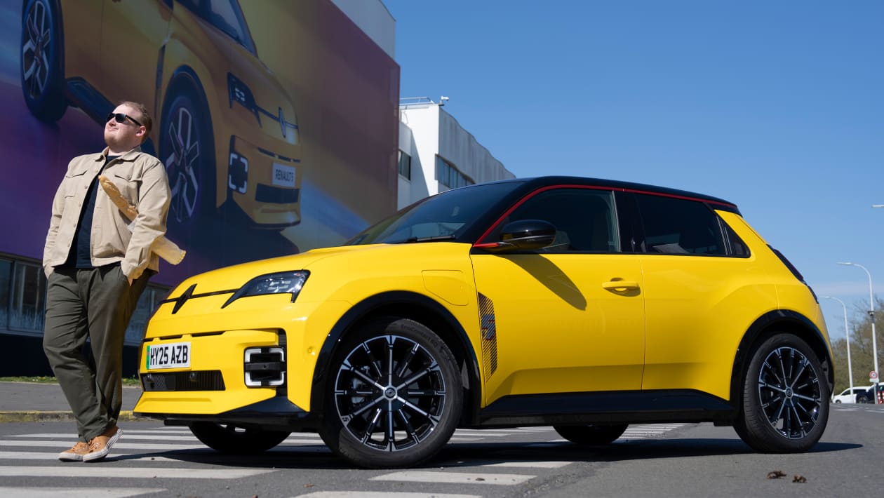 Renault 5 E-Tech emblématique Five Test à long terme: battage médiatique, patrimoine et soupçon de folie