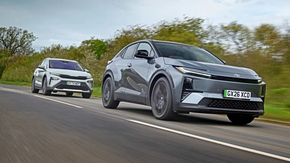 Skoda Elroq vs Toyota C-HR+ : notre Voiture de l'année peut-elle tenir tête à sa rivale japonaise ?