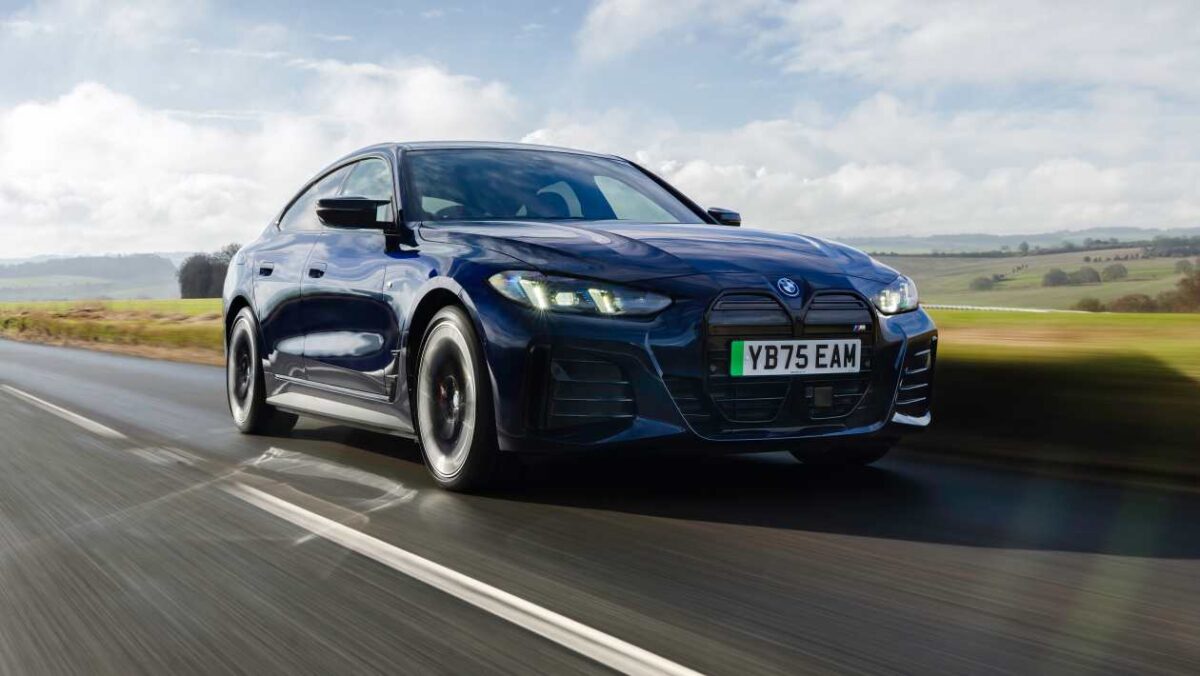 Test de la nouvelle BMW i4 M60 XDrive 2026 : un véhicule électrique génial, mais cher et rapide