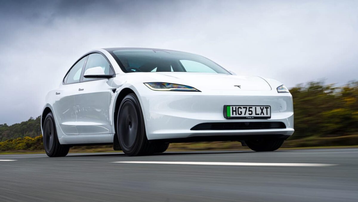 Test de la nouvelle Tesla Model 3 RWD 2026 : des performances légèrement inférieures à un prix très compétitif