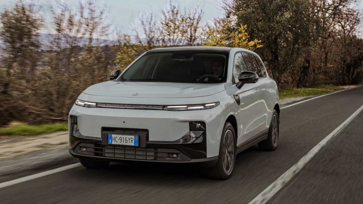 Test du nouveau Leapmotor B10 Hybrid EV : l'expérience EV avec un filet de sécurité essence