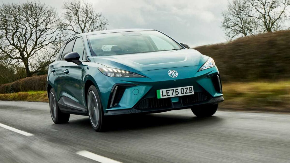 Test du nouveau lifting MG4 EV 2026 : une meilleure voiture, mais à un prix plus élevé