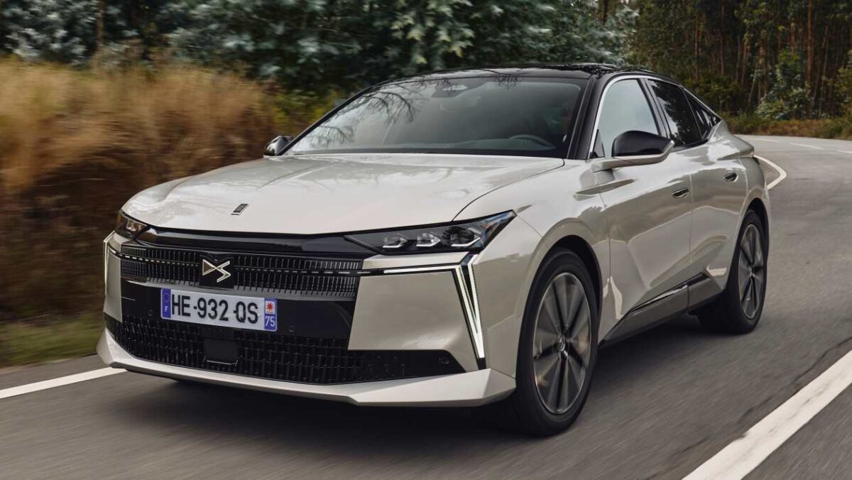 Test nouvelle DS No.4 2025 : oubliez la sportive, cette berline est un pur confort