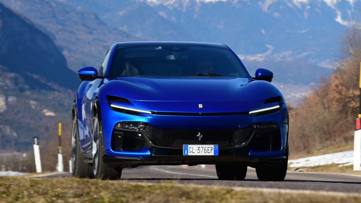 Une supercar Ferrari électrique de 2 000 ch ? Le patron dit non !