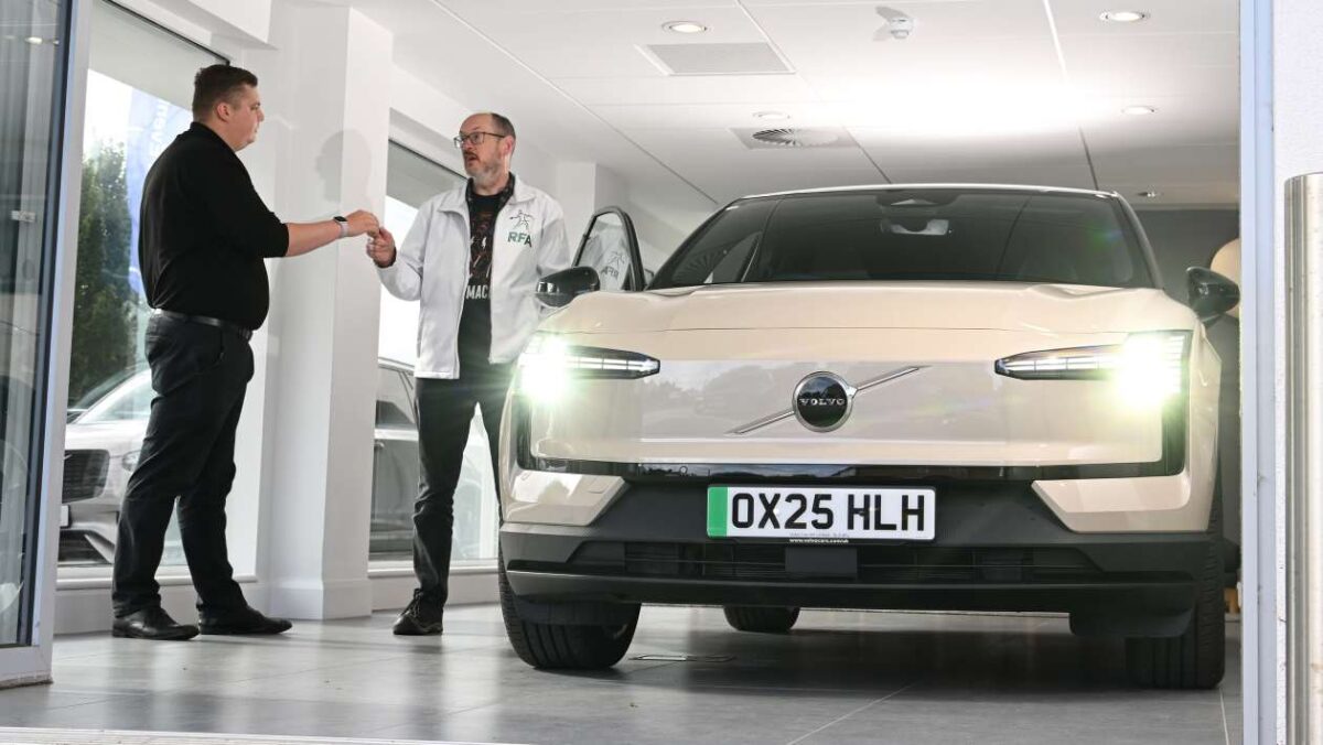 Volvo EX30 RWD à portée étendue plus test à long terme