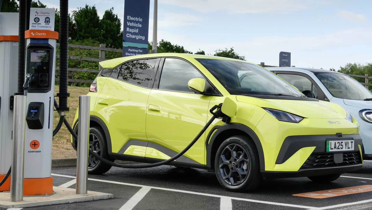 Vous êtes enthousiasmé par les batteries à semi-conducteurs pour véhicules électriques ? BYD a de mauvaises nouvelles