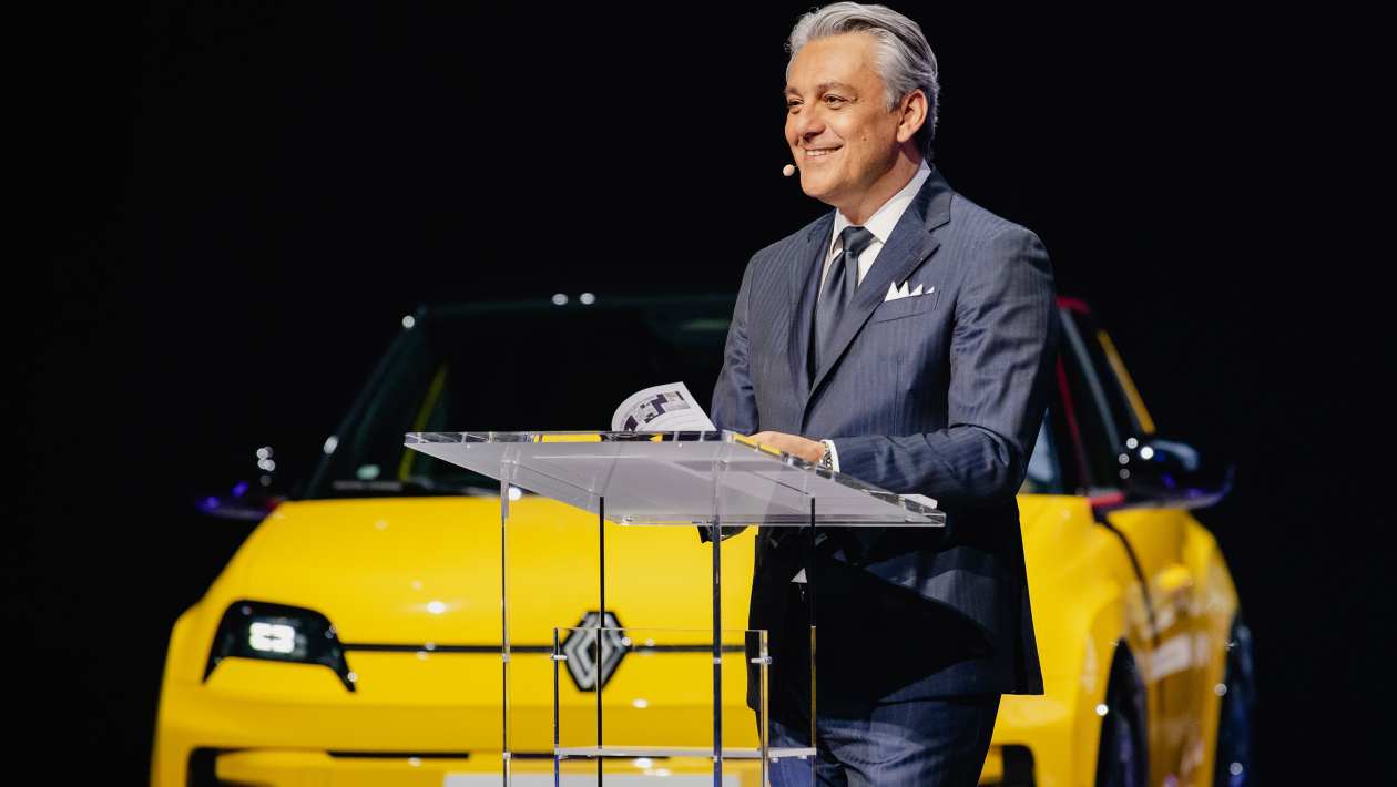 Vous voulez une nouvelle petite voiture? Vous ne pouvez probablement pas vous permettre un et les patrons de voitures blâmeront l'UE