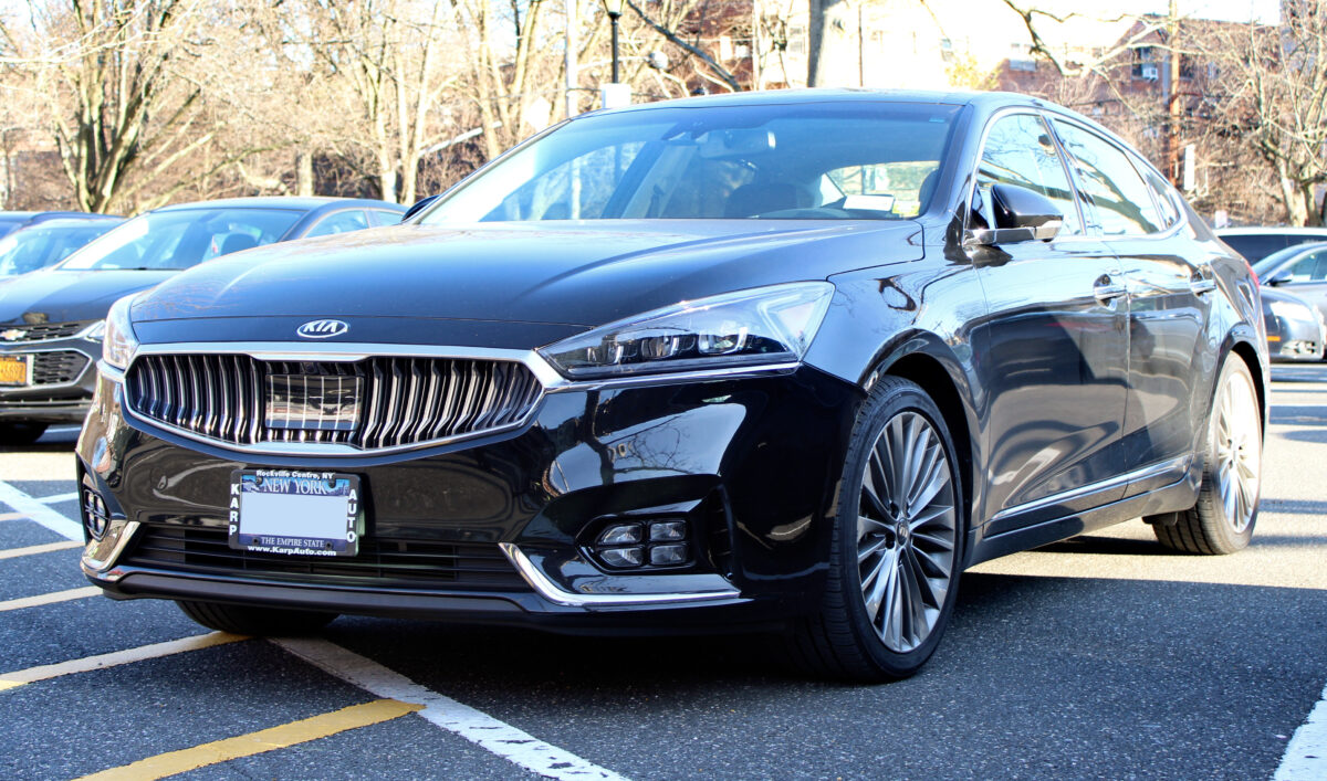 Kia Cadenza : aperçu détaillé, spécifications et avis des utilisateurs