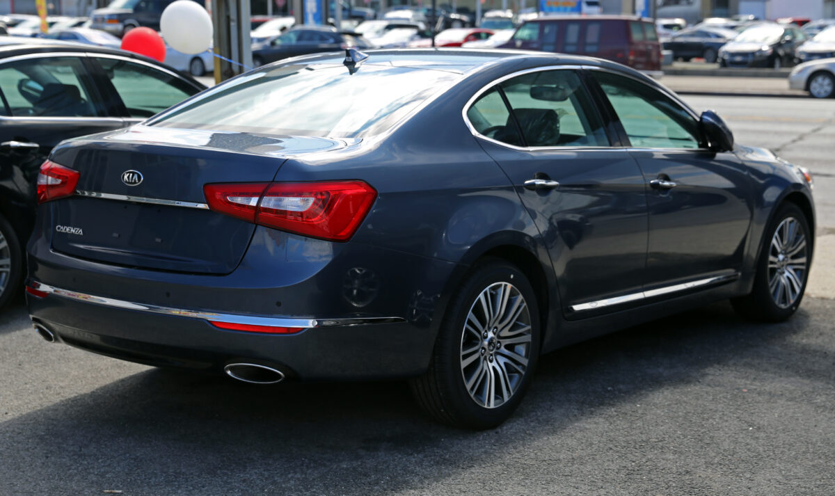 Kia Cadenza : aperçu détaillé, spécifications et avis des utilisateurs