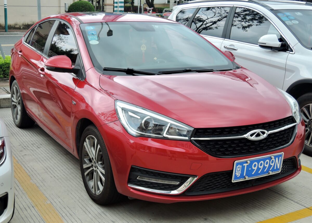 Tout savoir sur la Chery Arrizo 5 : caractéristiques, prix et avis