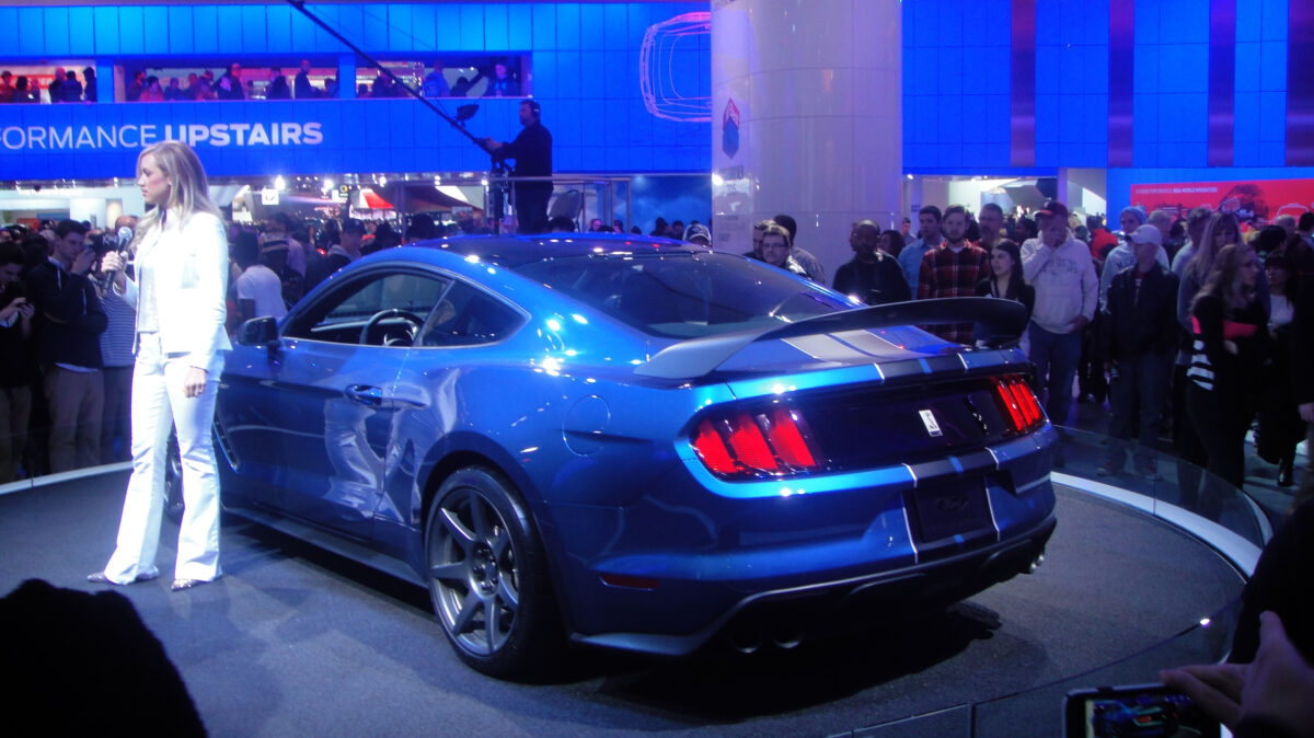 Ford Mustang Shelby GT350R : performance et exclusivité à l’essai