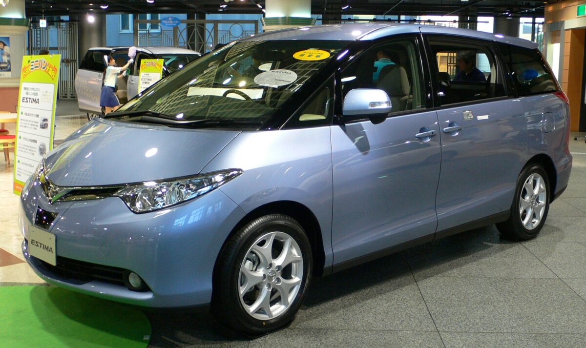 Tout savoir sur la Toyota Estima : histoire, modèles d’occasion et caractéristiques