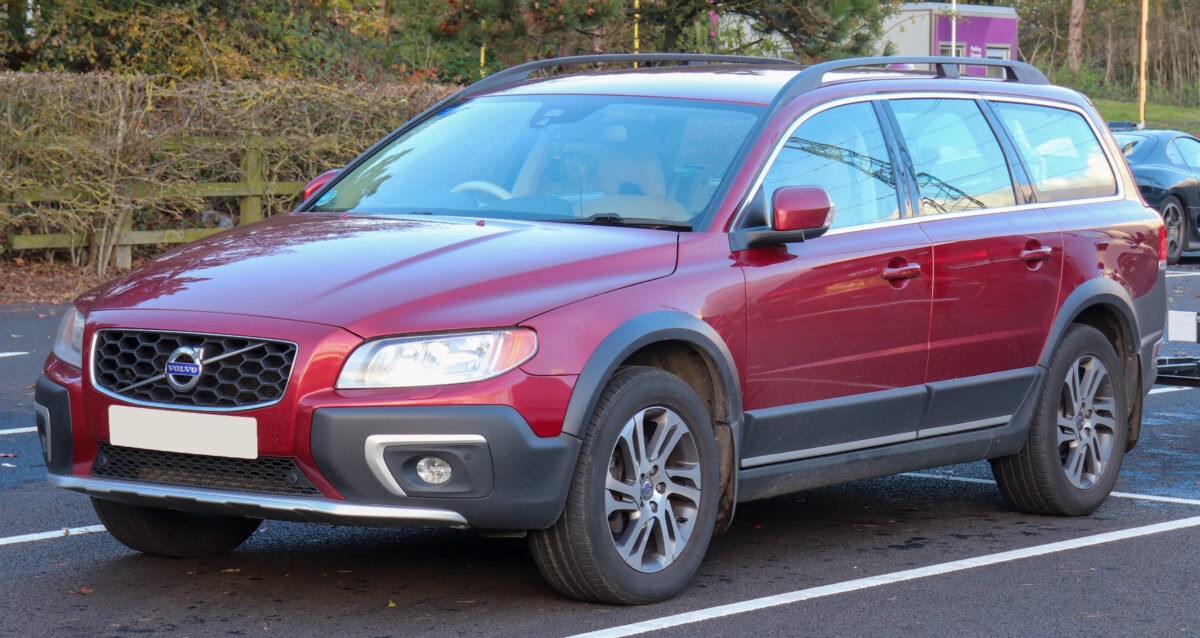 Guide complet et avis sur la Volvo XC70 2021 : spécifications, prix et occasions